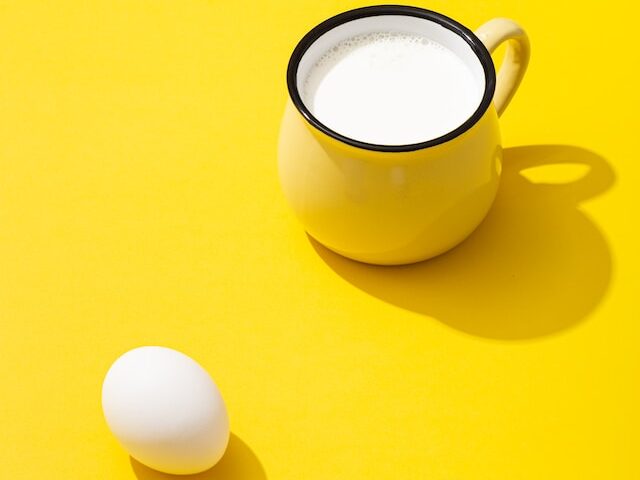 Boiled Egg and Milk at Night ,The Benefits of Eating Boiled Eggs at Night