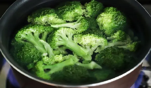 29. Broccoli - Your Green Protein Friend, 30 Plant-Based Proteins