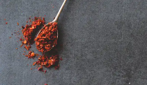 How to Make Chilli Flakes and Oregano at Home