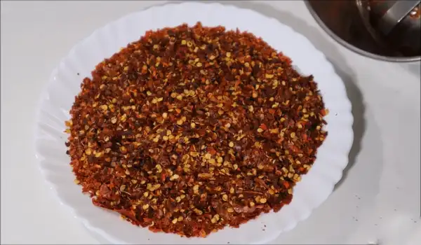 5. Storing, How to Make Chilli Flakes and Oregano at Home