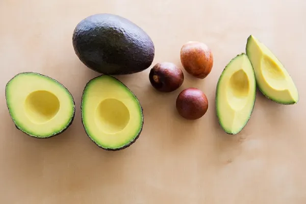 11 Health Benefits of Avocado Seed